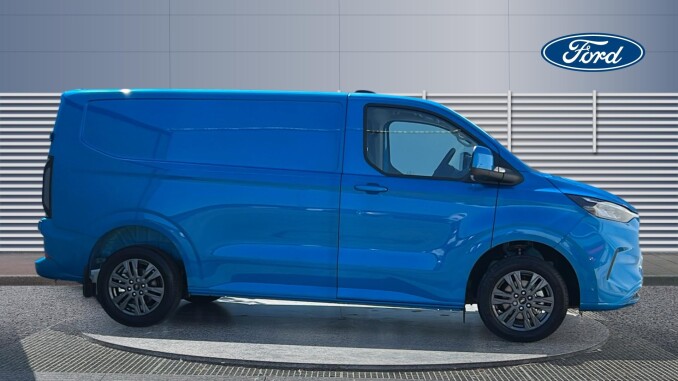 Ford Transit Custom 280 L1 Diesel Fwd 2.0 EcoBlue 136ps H1 Van Limited - Image 5